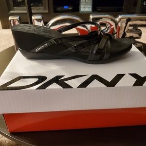 Slip on size 10 sandal